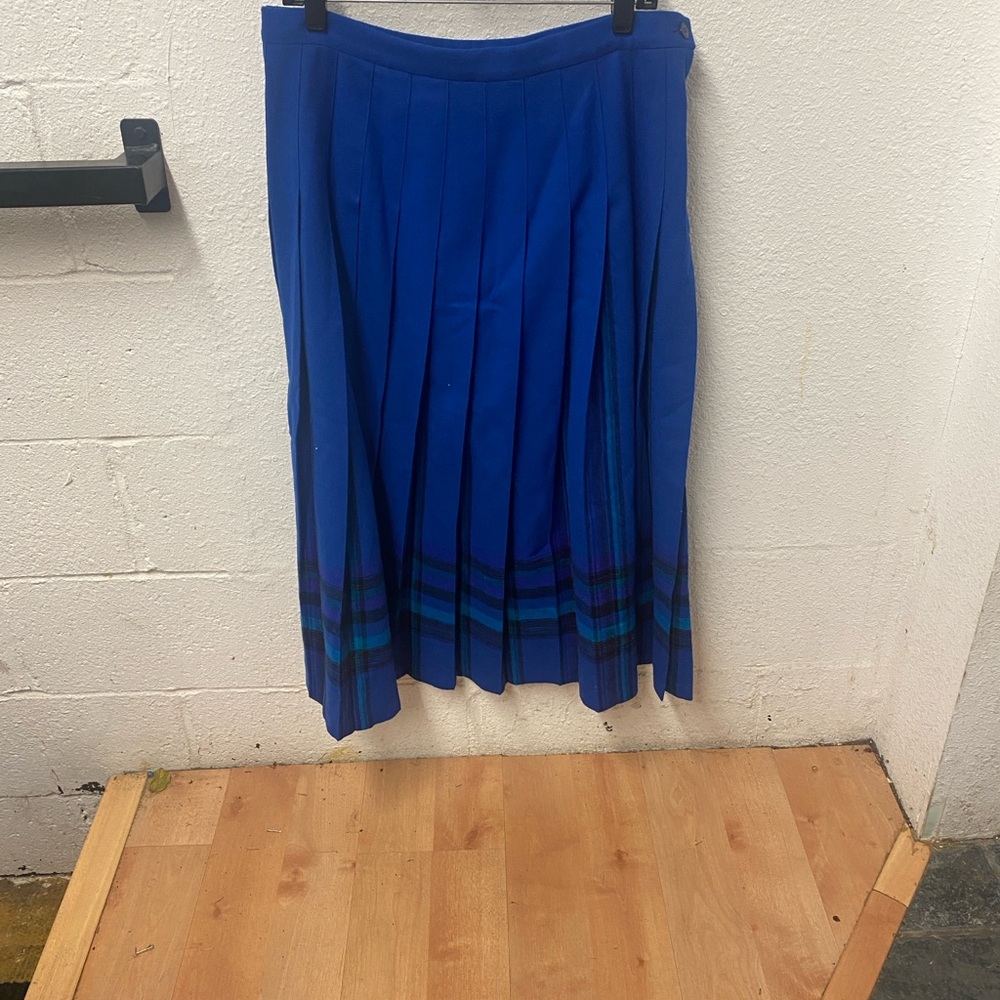 Pendleton vintage Royal Blue - Wool Pleated Midi Skirt - 34” waist - Picture 9 of 9